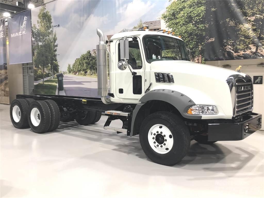 Mack GR64BX 덤프 트럭