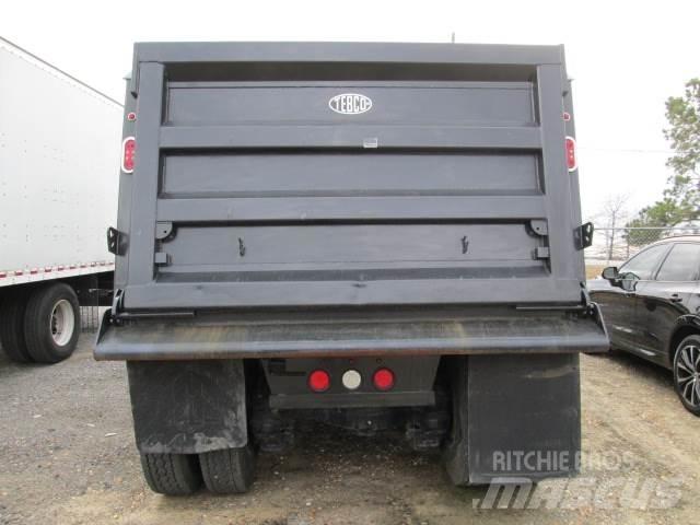 Mack GR64F 덤프 트럭