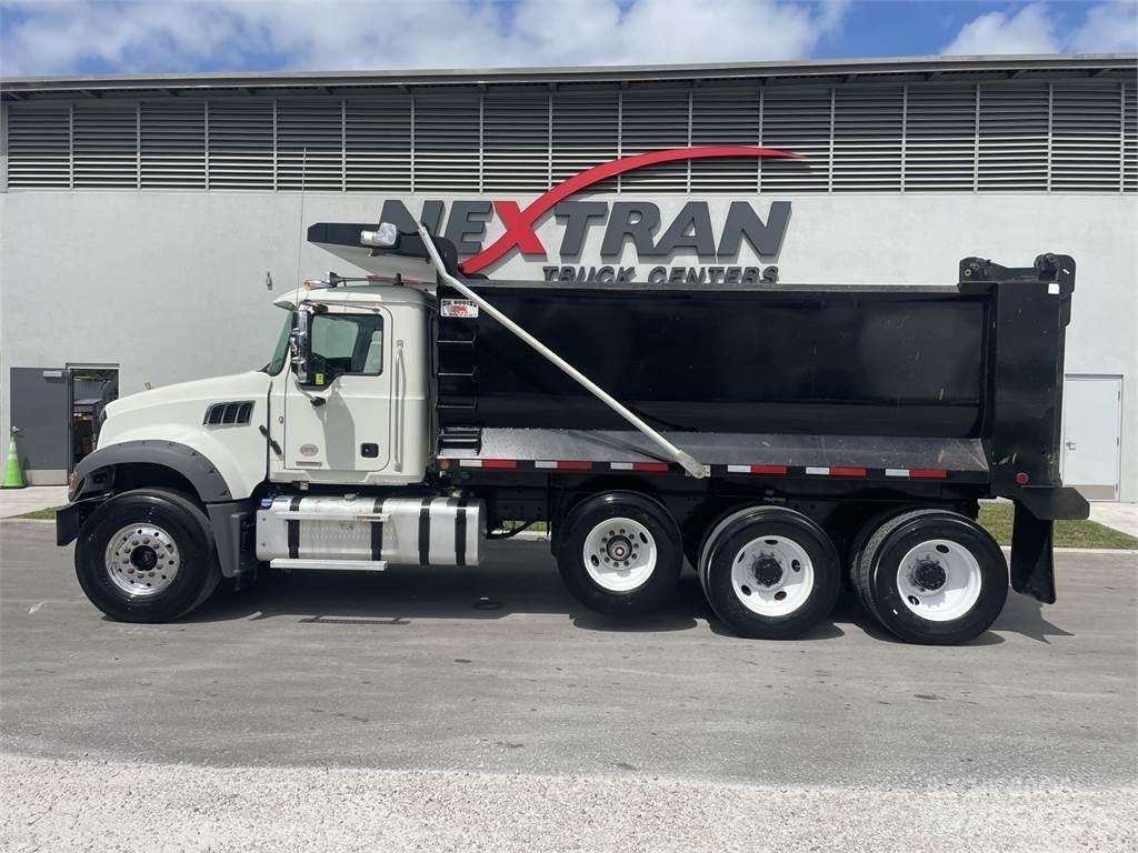 Mack GR64F 덤프 트럭