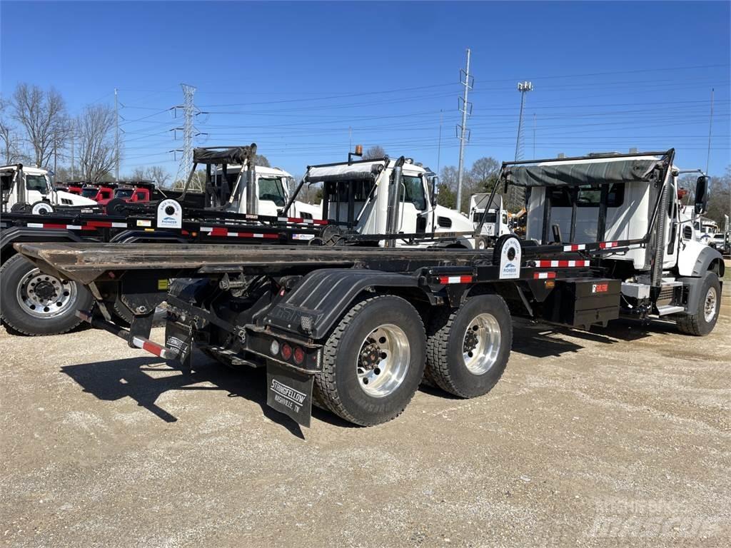 Mack GR64F 훅 리프트 트럭