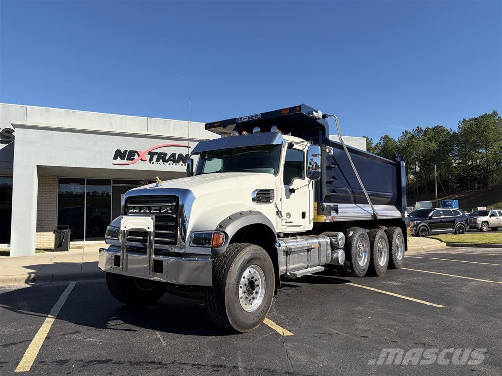 Mack GR64FR 덤프 트럭