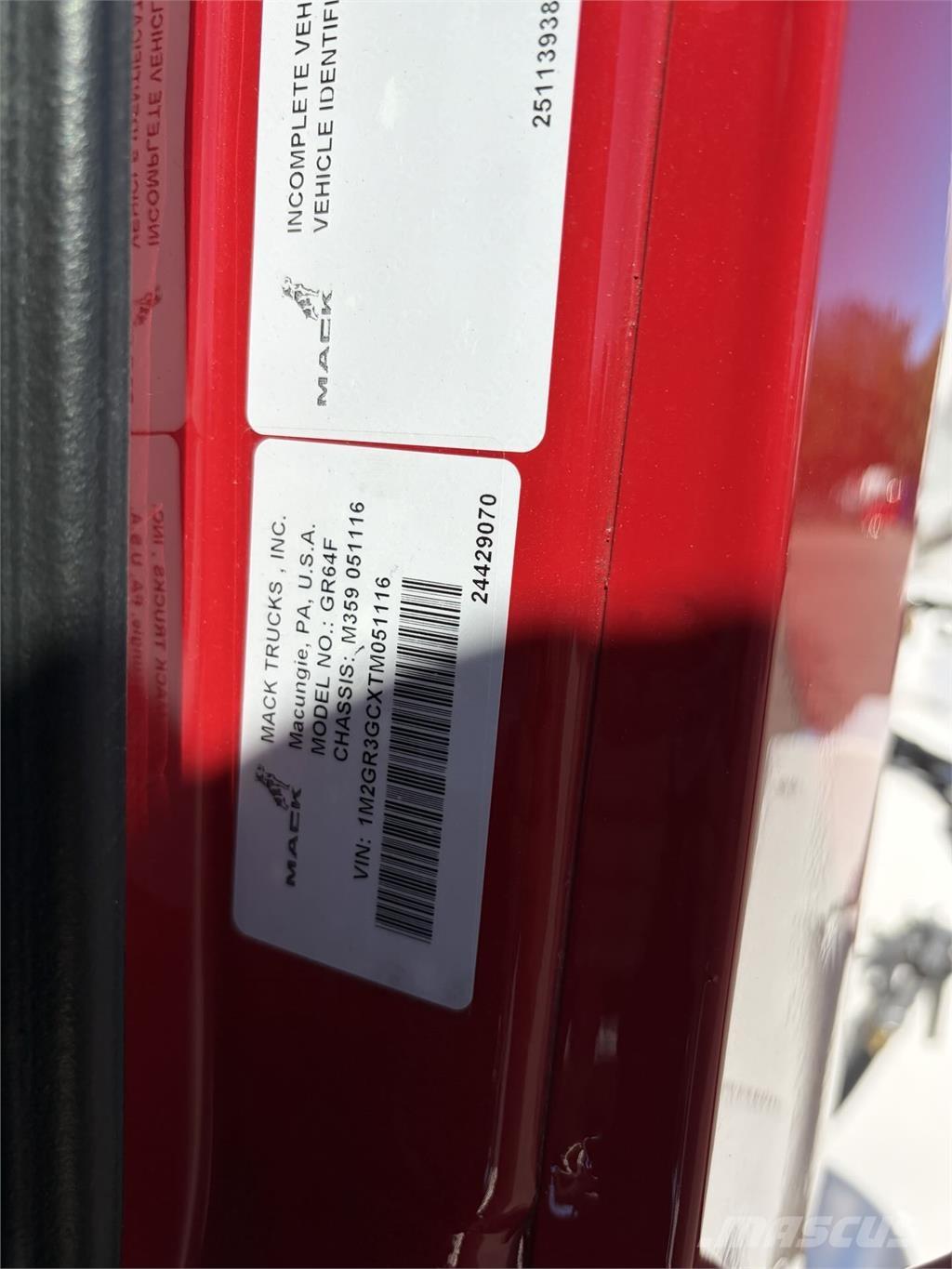 Mack GR64FR 콘크리트 믹서트럭