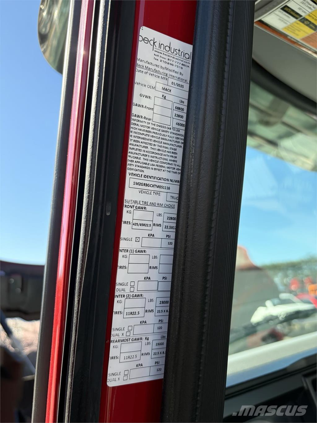 Mack GR64FR 콘크리트 믹서트럭