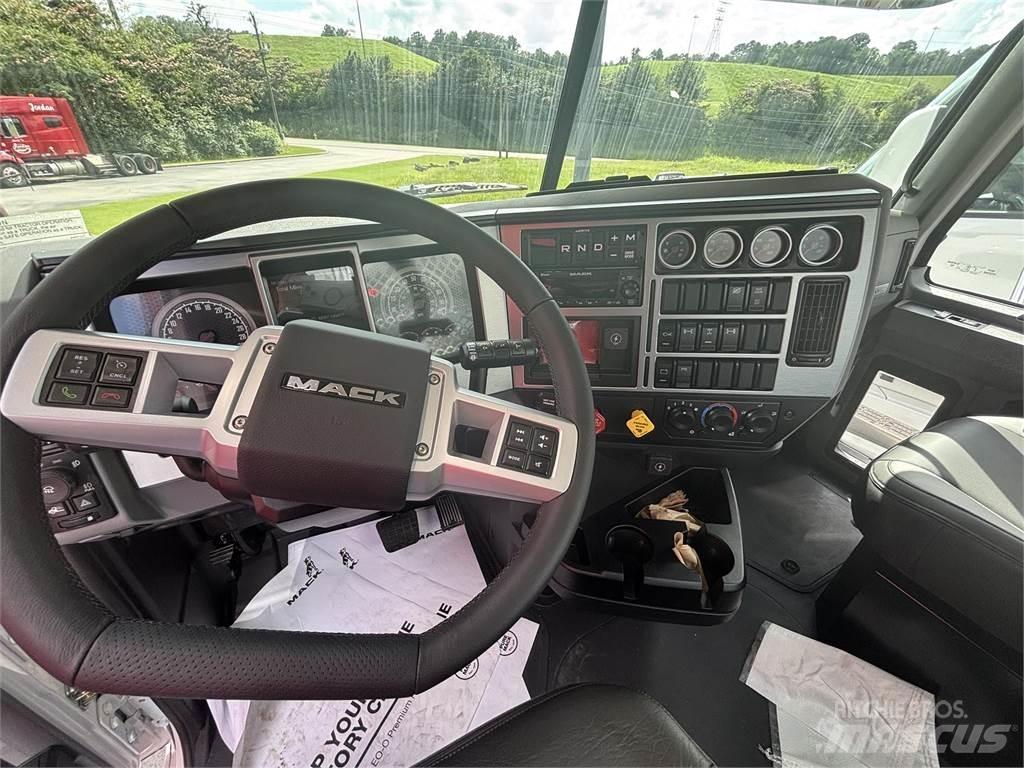 Mack GR64FT 트랙터 유닛