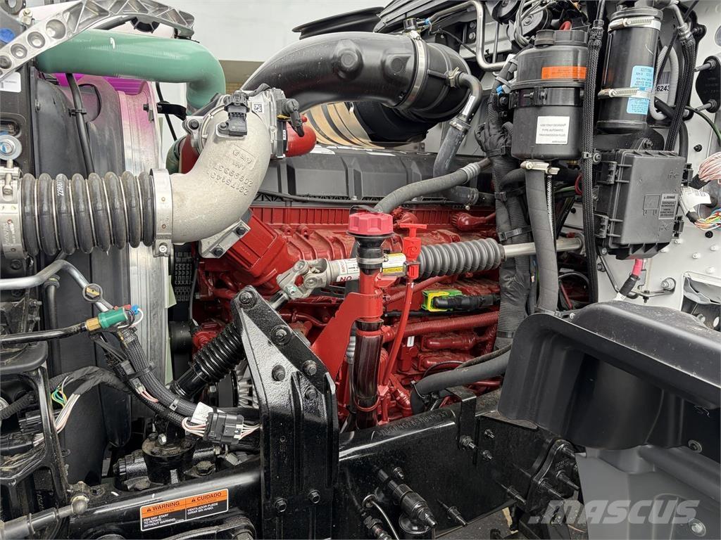 Mack GR64FT 트랙터 유닛