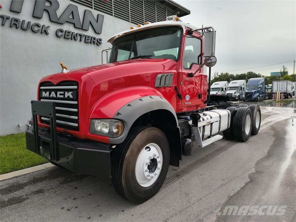 Mack GR64FT 트랙터 유닛