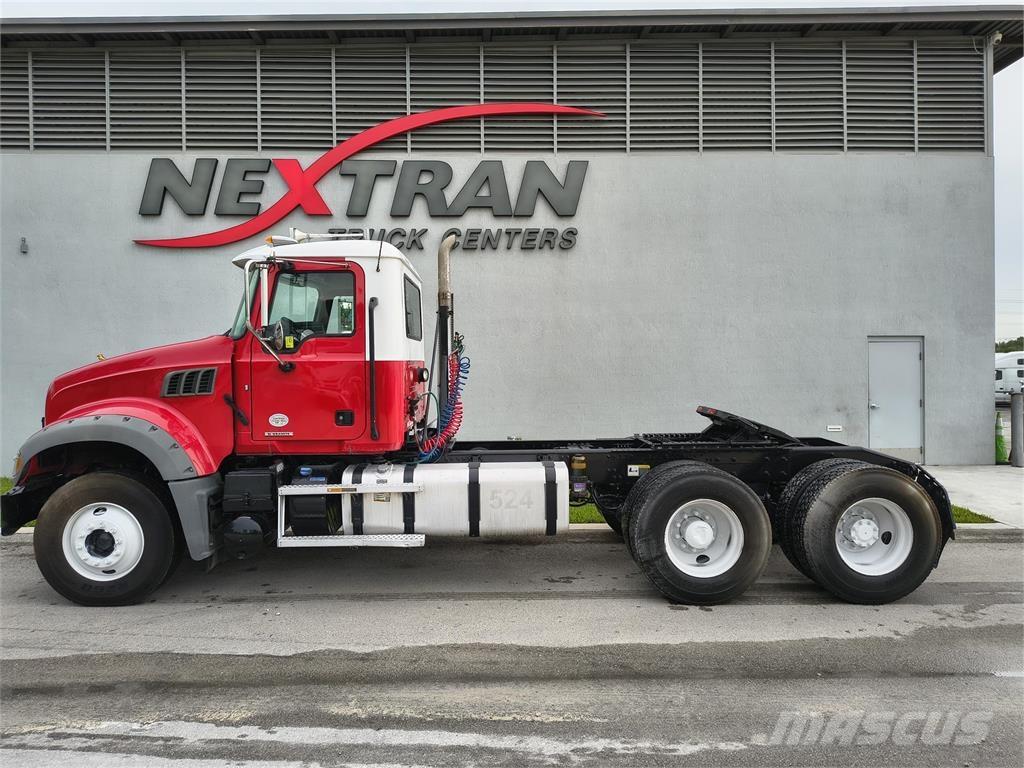 Mack GR64FT 트랙터 유닛