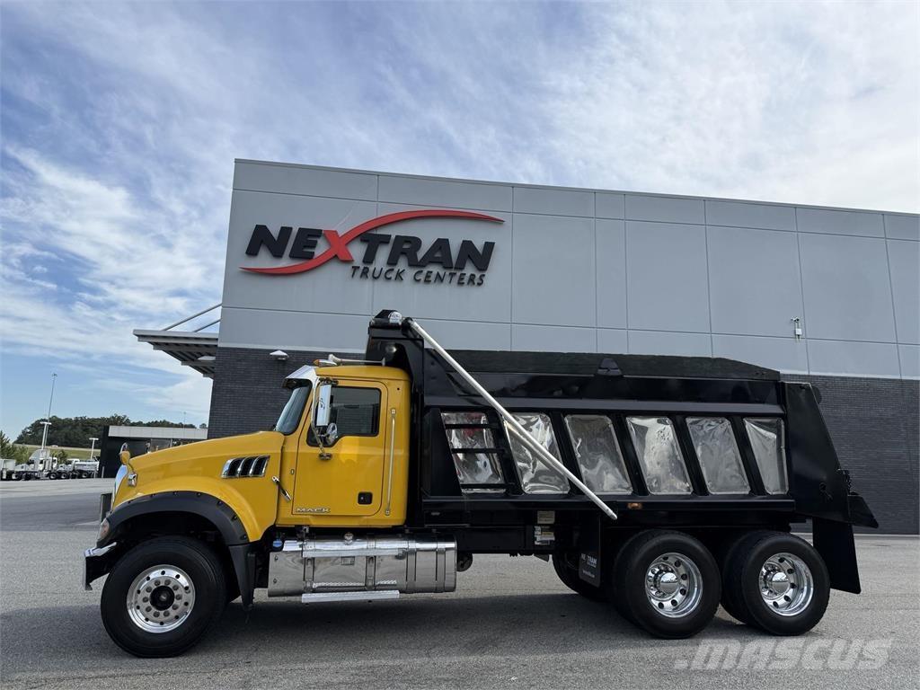 Mack GU713 덤프 트럭