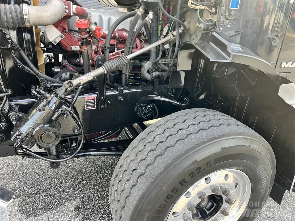 Mack GU813 기타 트럭