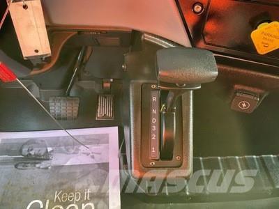 Mack MD642 탑차 트럭