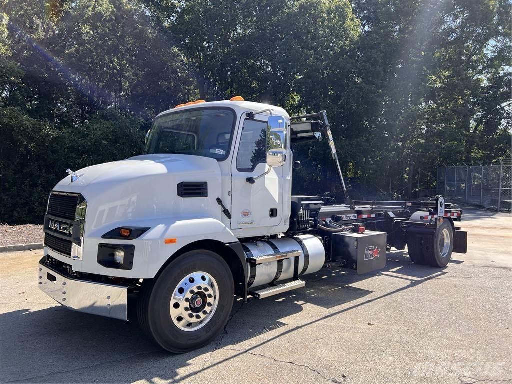 Mack MD7 42R 새시 운전실 트럭