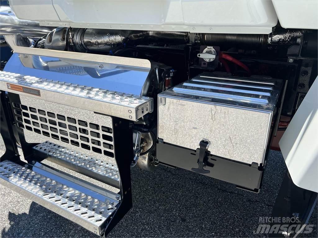 Mack PI64T 트랙터 유닛