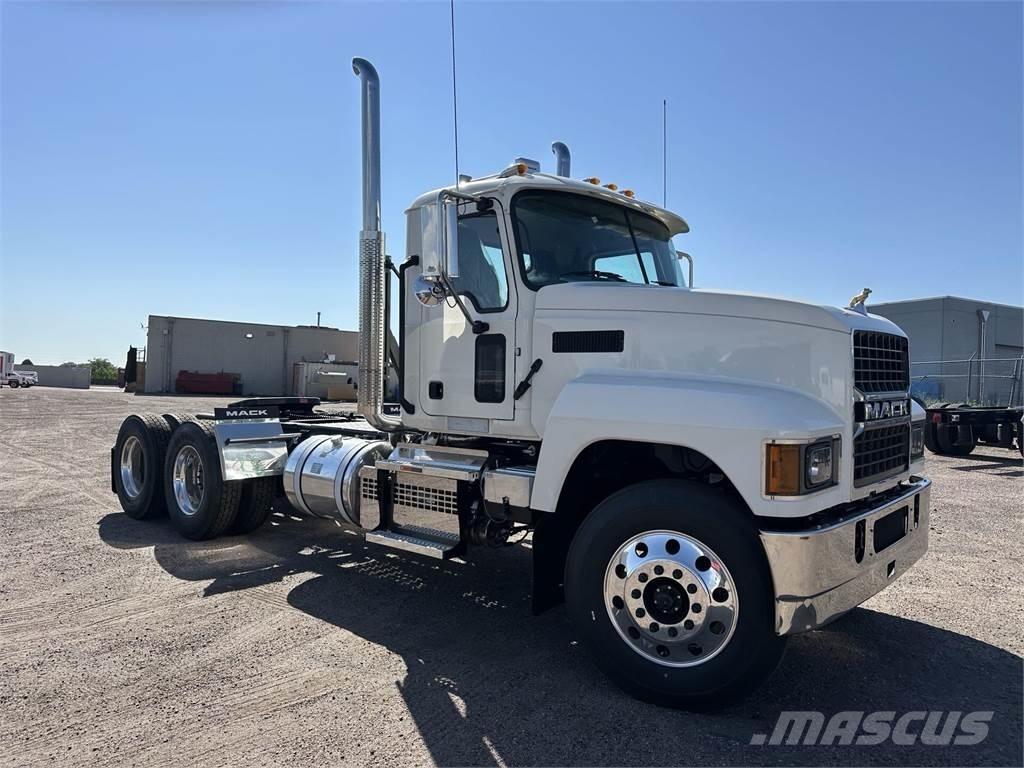 Mack PI64T 트랙터 유닛