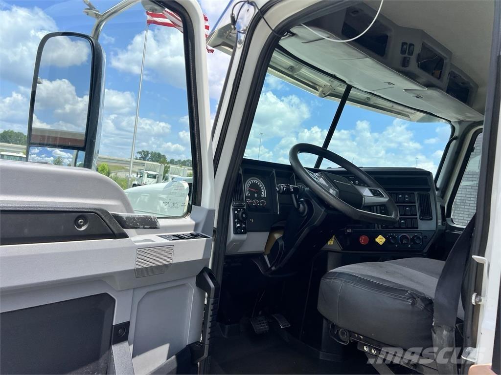 Mack PI64T 트랙터 유닛