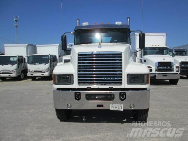 Mack PI64T 트랙터 유닛