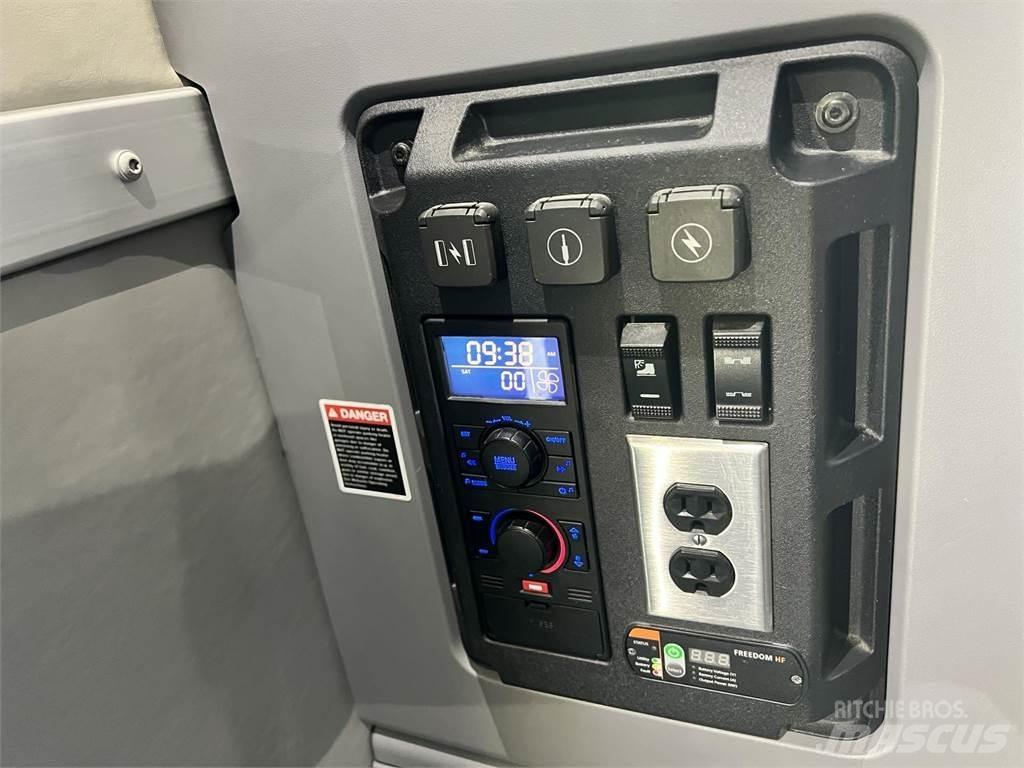 Mack PI64T 트랙터 유닛