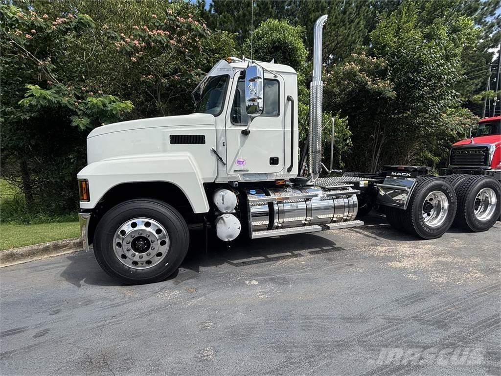 Mack PI64T 트랙터 유닛