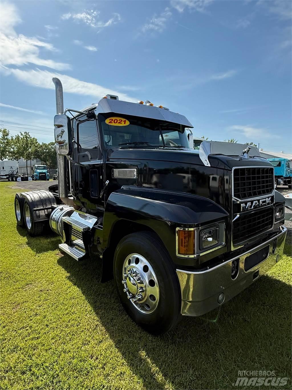 Mack PI64T 트랙터 유닛