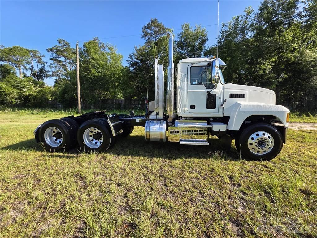 Mack PI64T 트랙터 유닛