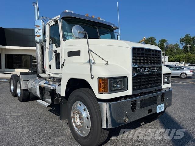 Mack PI64T 트랙터 유닛