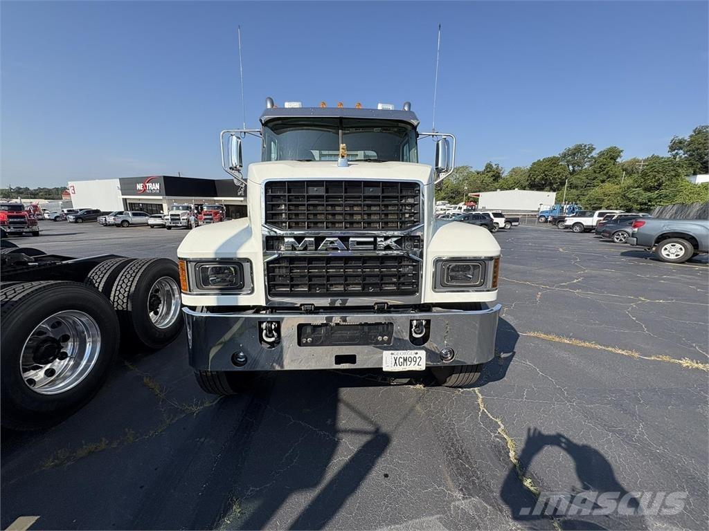 Mack PI64T 트랙터 유닛