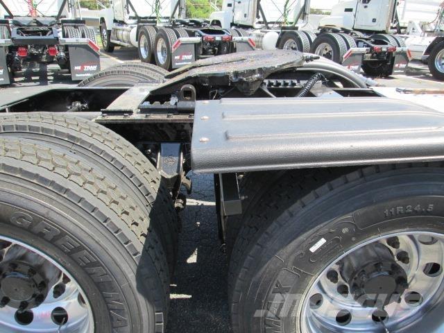 Mack PI64T 트랙터 유닛