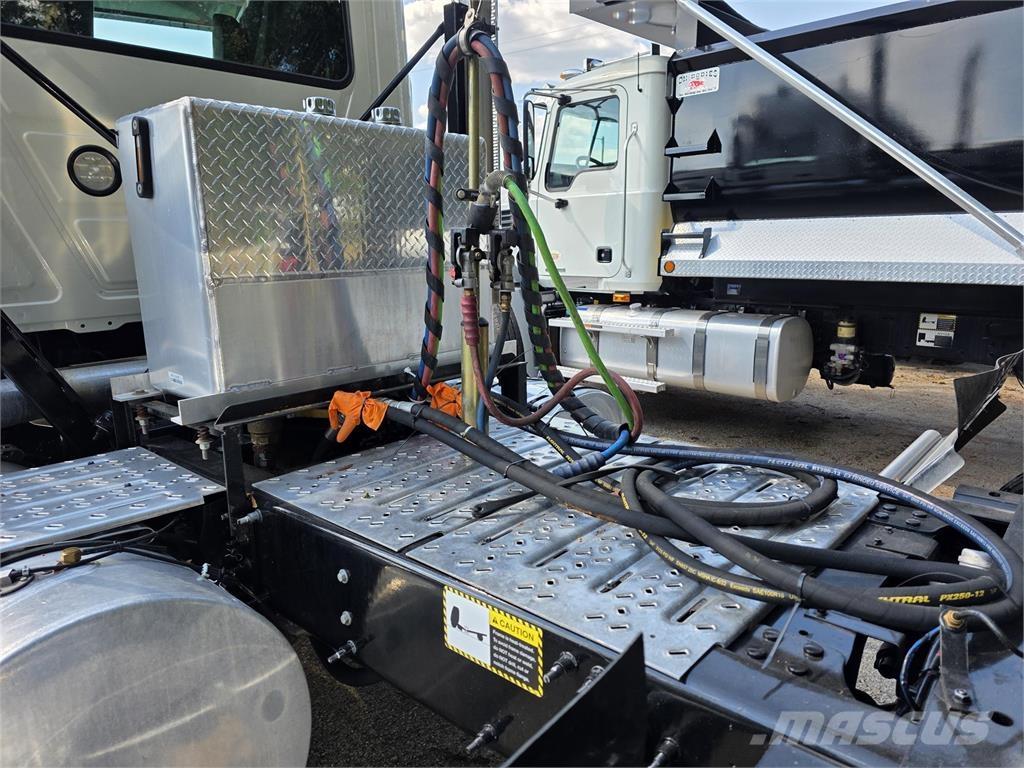 Mack PI64T 트랙터 유닛