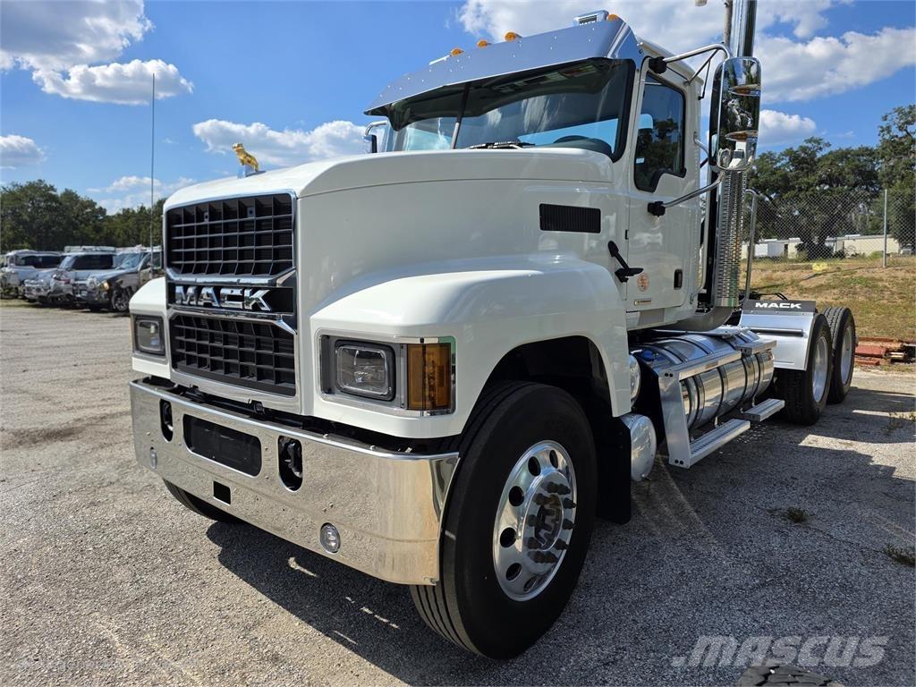 Mack PI64T 트랙터 유닛