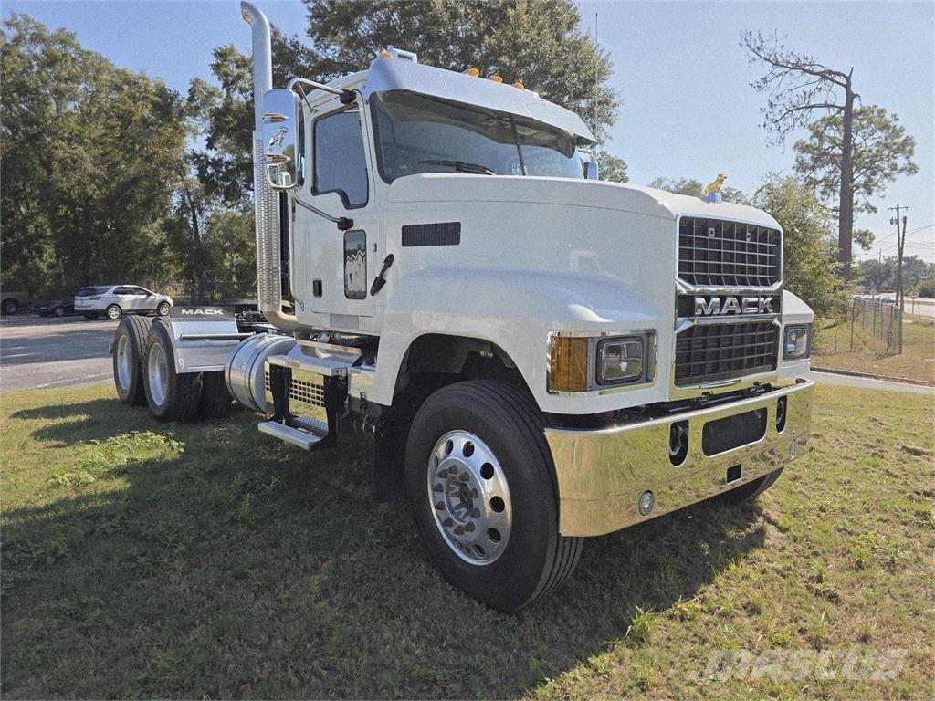 Mack PI64T 트랙터 유닛