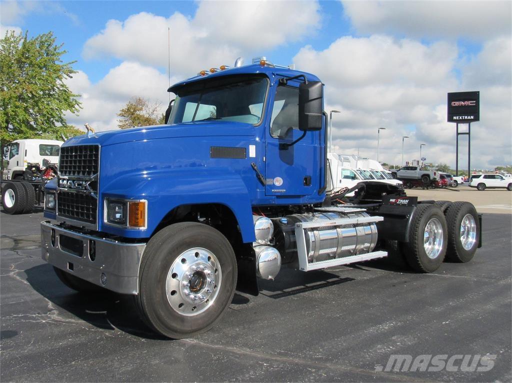 Mack PI64T 트랙터 유닛