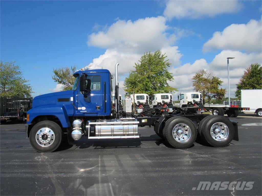 Mack PI64T 트랙터 유닛