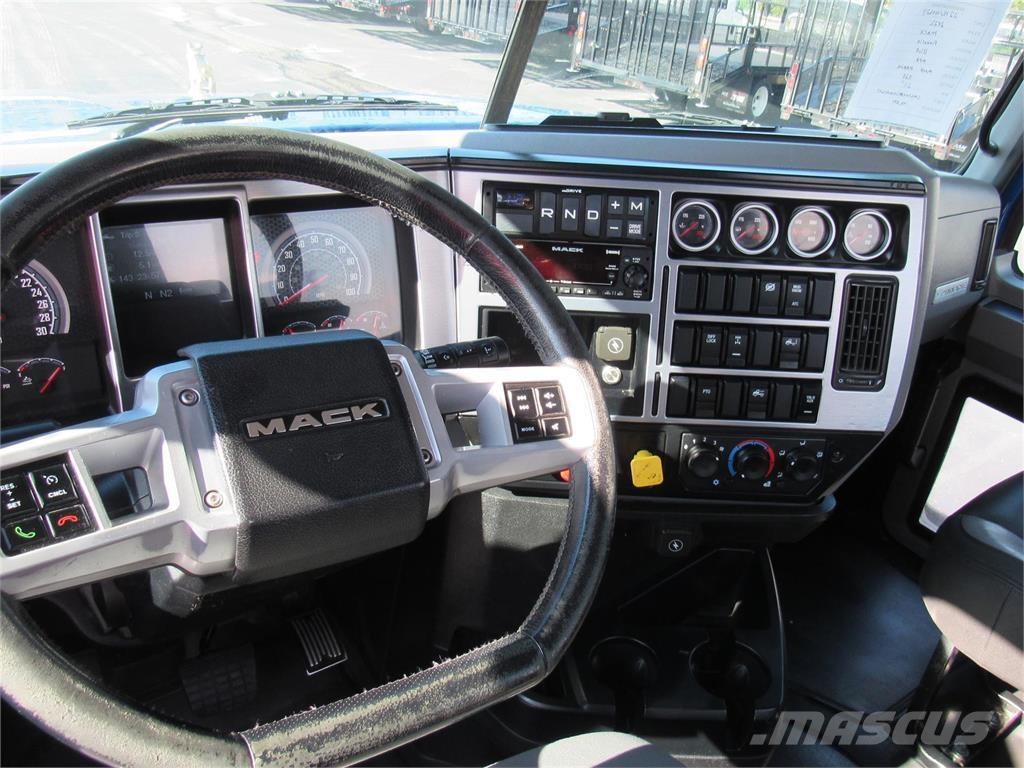 Mack PI64T 트랙터 유닛
