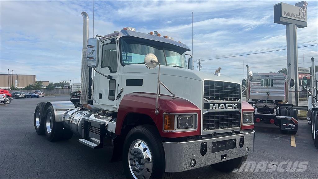 Mack PI64T 트랙터 유닛