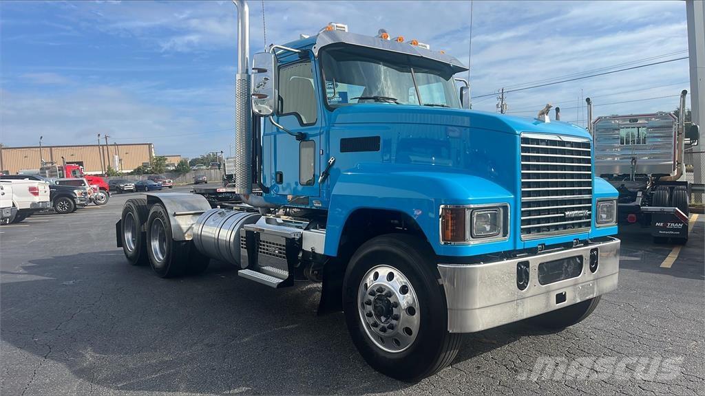 Mack PI64T 트랙터 유닛