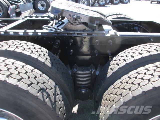 Mack PI64T 트랙터 유닛