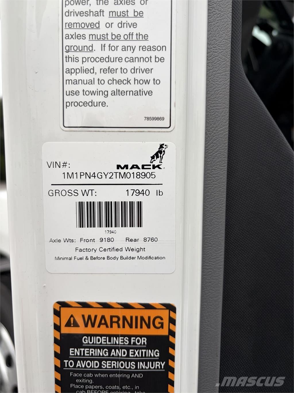 Mack PI64T 트랙터 유닛