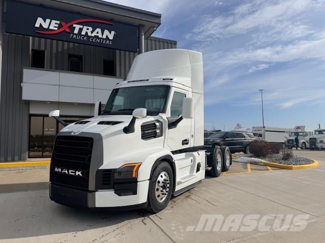 Mack PR64T DAYCAB 트랙터 유닛