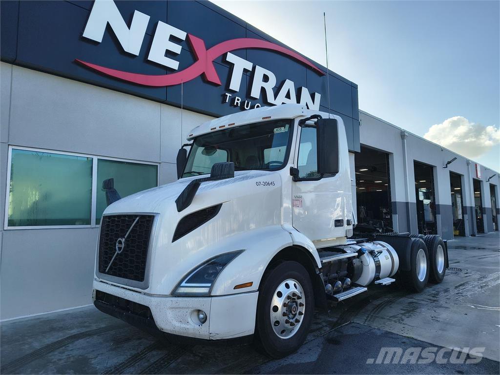 Mack VNR64T300 트랙터 유닛