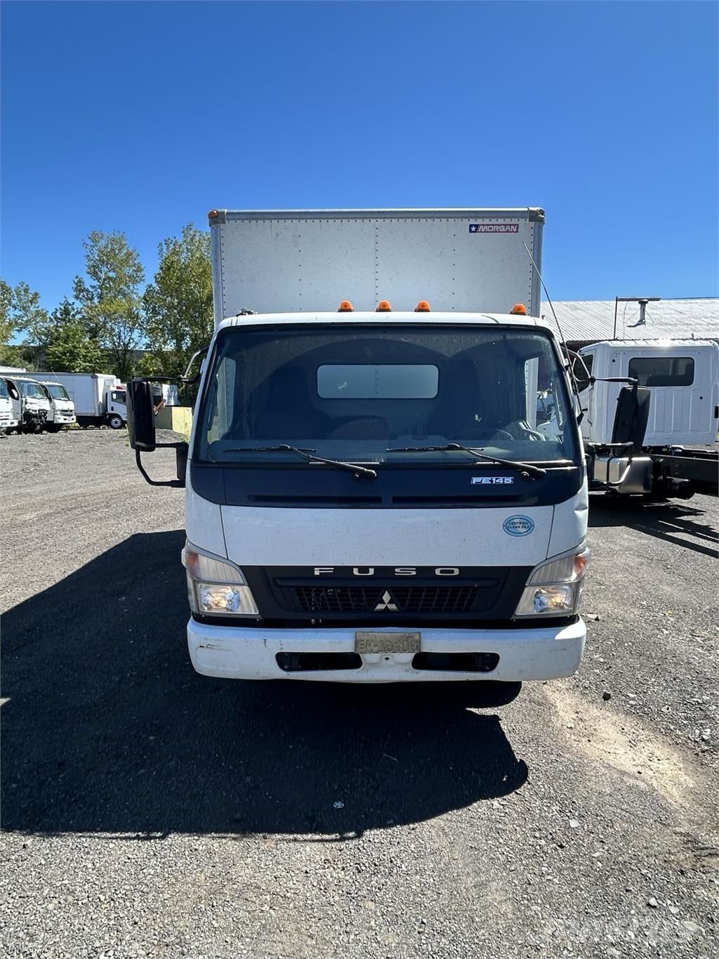 Mitsubishi FUSO FE140 탑차 트럭