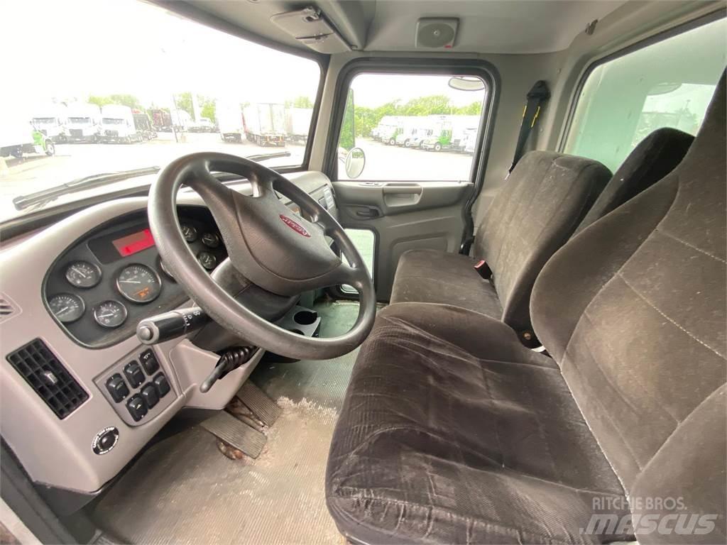 Peterbilt 337 탑차 트럭