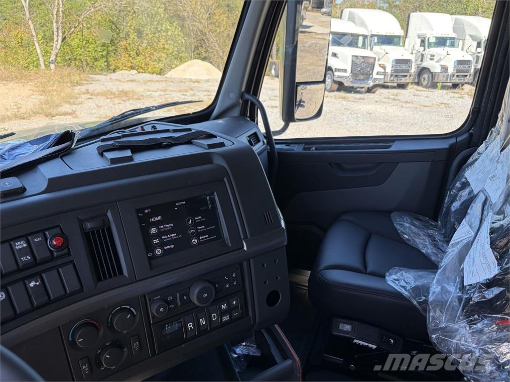 Volvo VAH64600 훅 리프트 트럭
