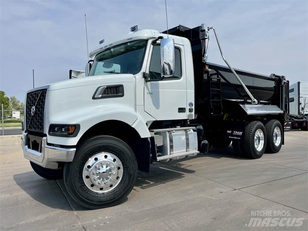 Volvo VHD64F300 덤프 트럭