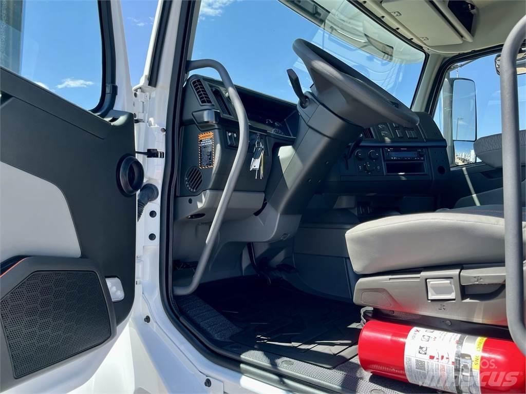 Volvo VHD64FT300 트랙터 유닛