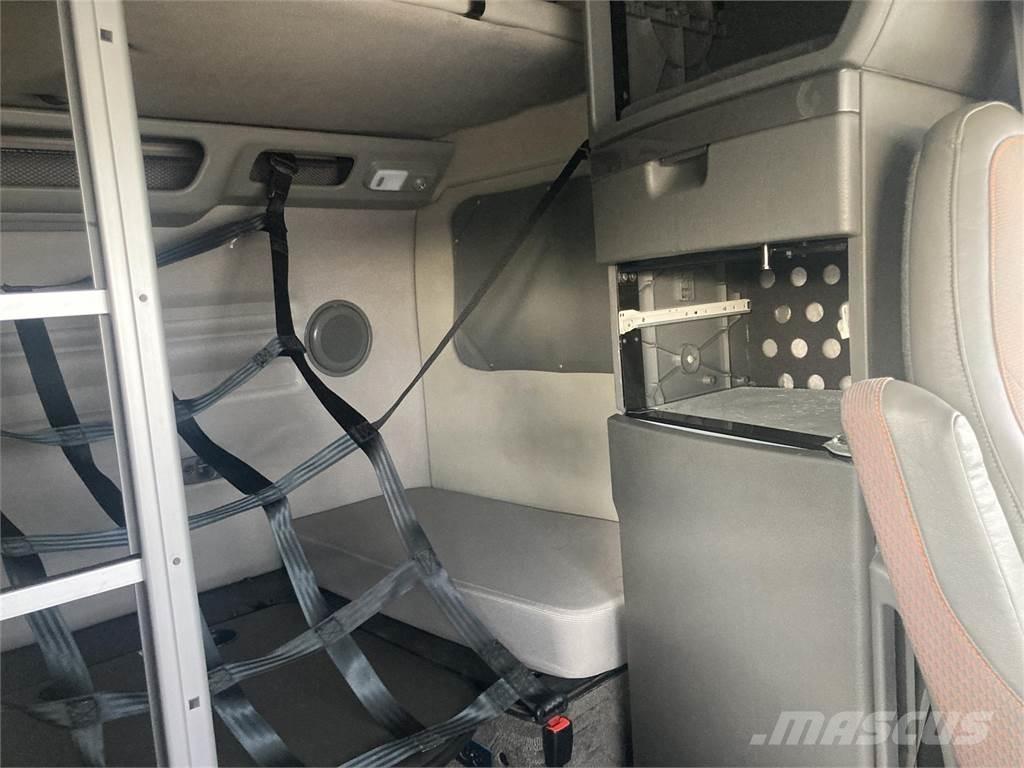 Volvo VN 트랙터 유닛