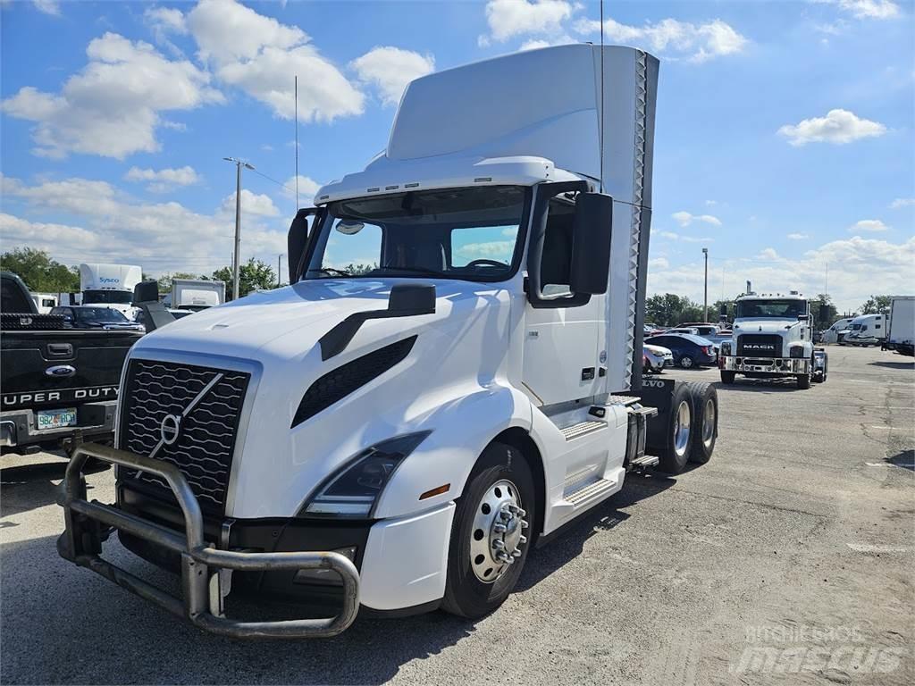 Volvo VNL62T300 트랙터 유닛