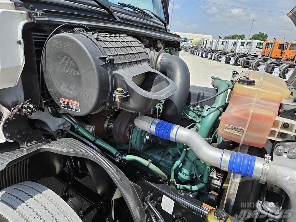 Volvo VNL62T300 트랙터 유닛