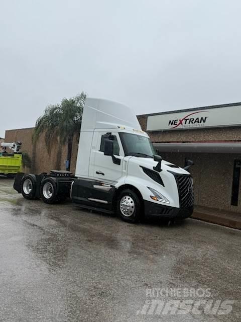 Volvo VNL64T300 트랙터 유닛