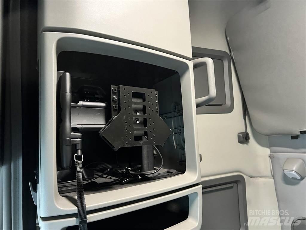 Volvo VNL64T760 트랙터 유닛