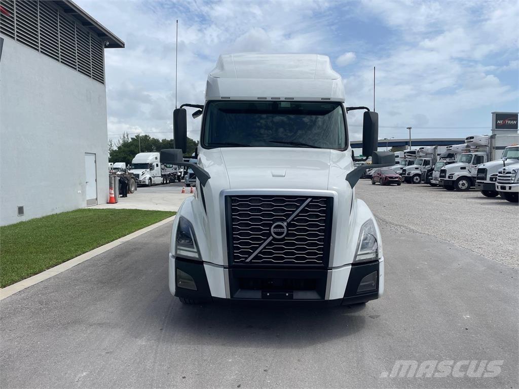 Volvo VNL64T760 트랙터 유닛