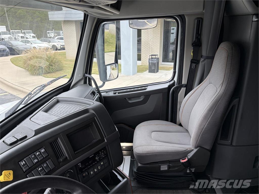 Volvo VNL64T760 트랙터 유닛